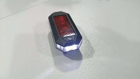 1566619444946785.gif 2频闪.gif