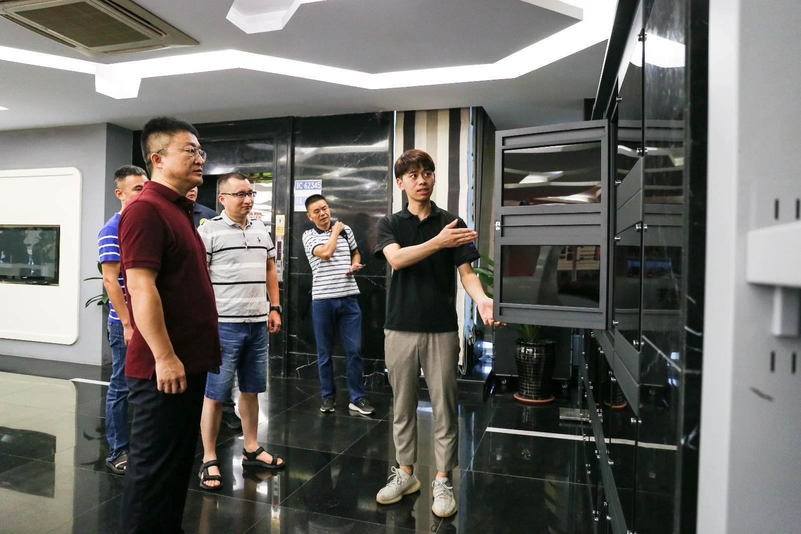 1596099903756025.jpg 1596099903756025.jpg