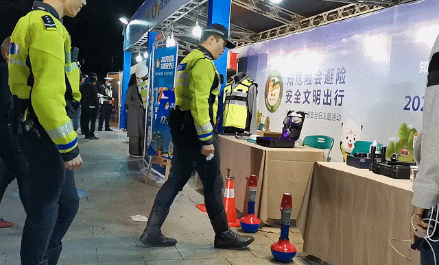 1606983324104085.gif 640 (5).gif