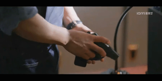 1655282970823241.gif 枪.gif