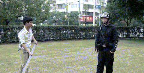 1659777571316154.gif 24.gif