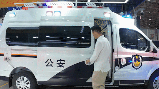 1748592430496156.gif 08.gif