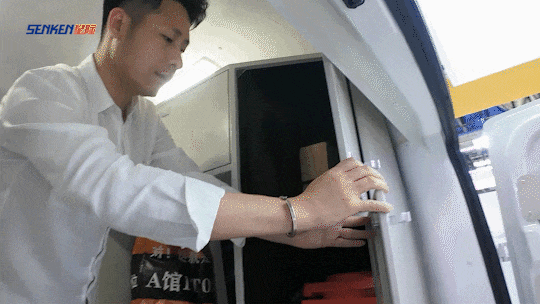 1748592566120346.gif 13.gif